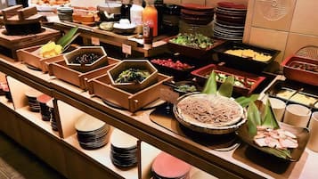 Daily buffet breakfast (JPY 2200 per person)