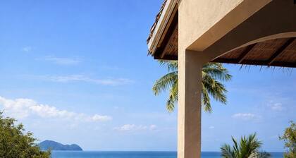 Baan Jai Dee Beach Front Hotel