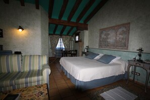 Junior Suite | In-room safe, rollaway beds, bed sheets - Fuenteplateada (Collado Hermoso)