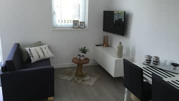 Smart TV, video games, DVD player, video library