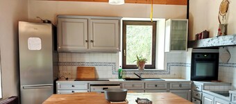 Large renovated family gite, at the foot of the hiking trails and trails, land