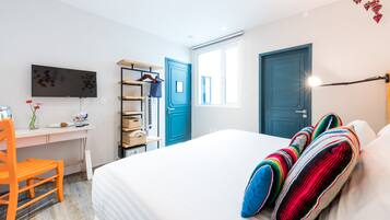 7 bedrooms, in-room safe, desk, iron/ironing board