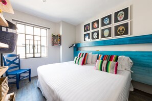 7 habitaciones, caja de seguridad en la habitación y escritorio 