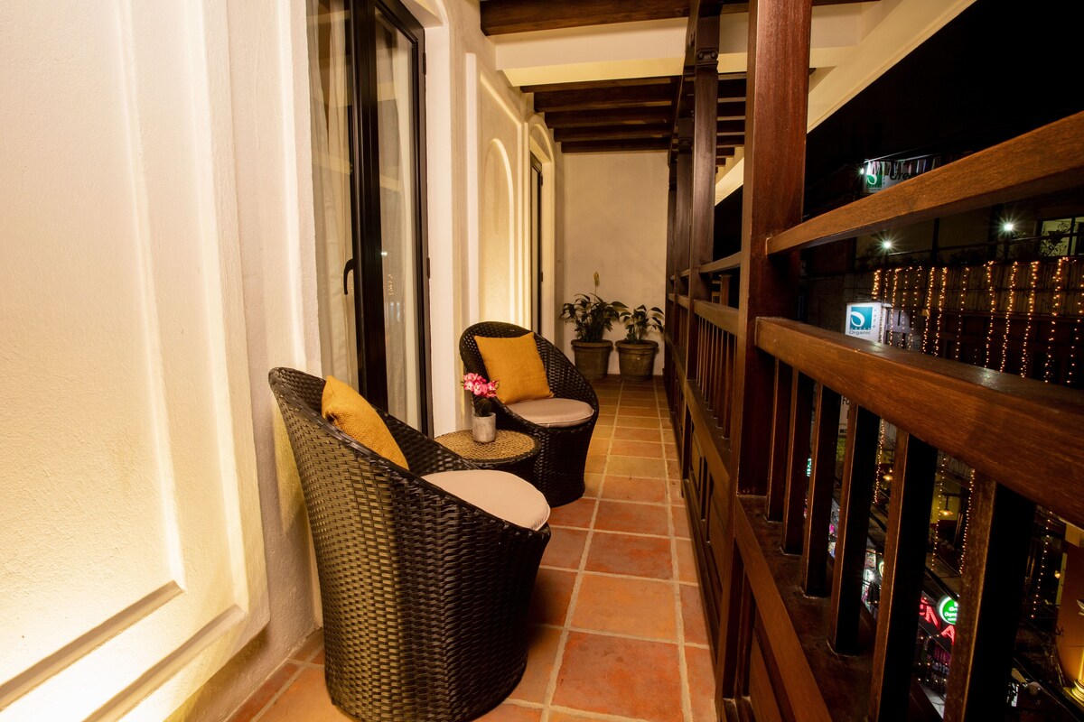 ジュニア スイート キングベッド 1 台 禁煙 シティビュー | テラス / パティオ