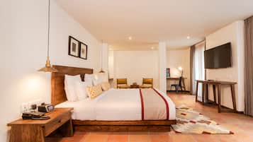 Junior Suite, 1 King Bed, Non Smoking, City View | 1 bedroom, free WiFi, bed sheets