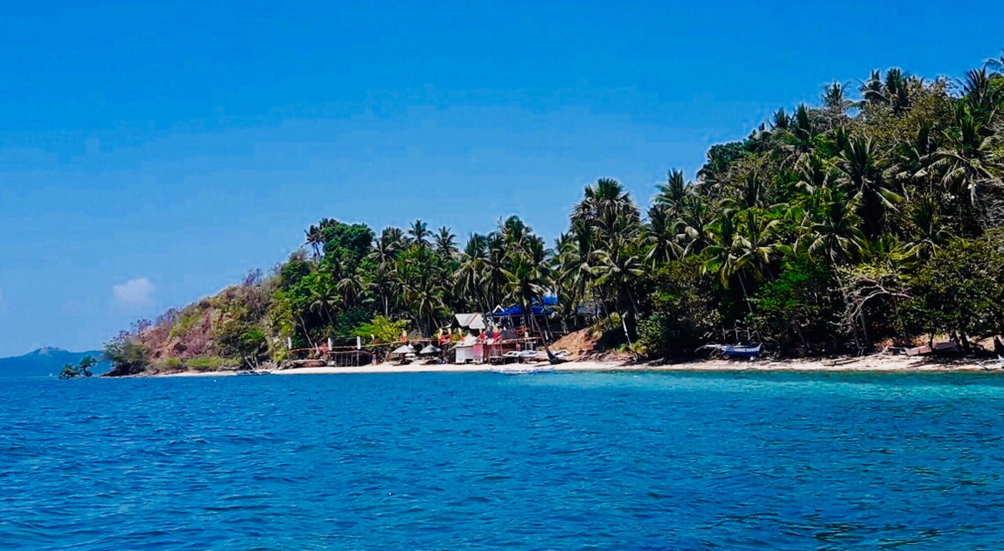 Una spiaggia nelle vicinanze