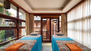 Couples treatment rooms, body treatments, body scrubs, facials