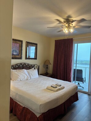 3 chambres, fer et planche à repasser, Wi-Fi gratuit, draps fournis