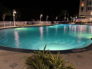 Piscine extérieure, piscine chauffée