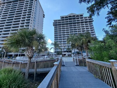 DEAL! 15-25% OFF APR 14-23 2.5BDR 2BTH NEAR DISNEY LAKE FREE PARKING ALL PREPAID