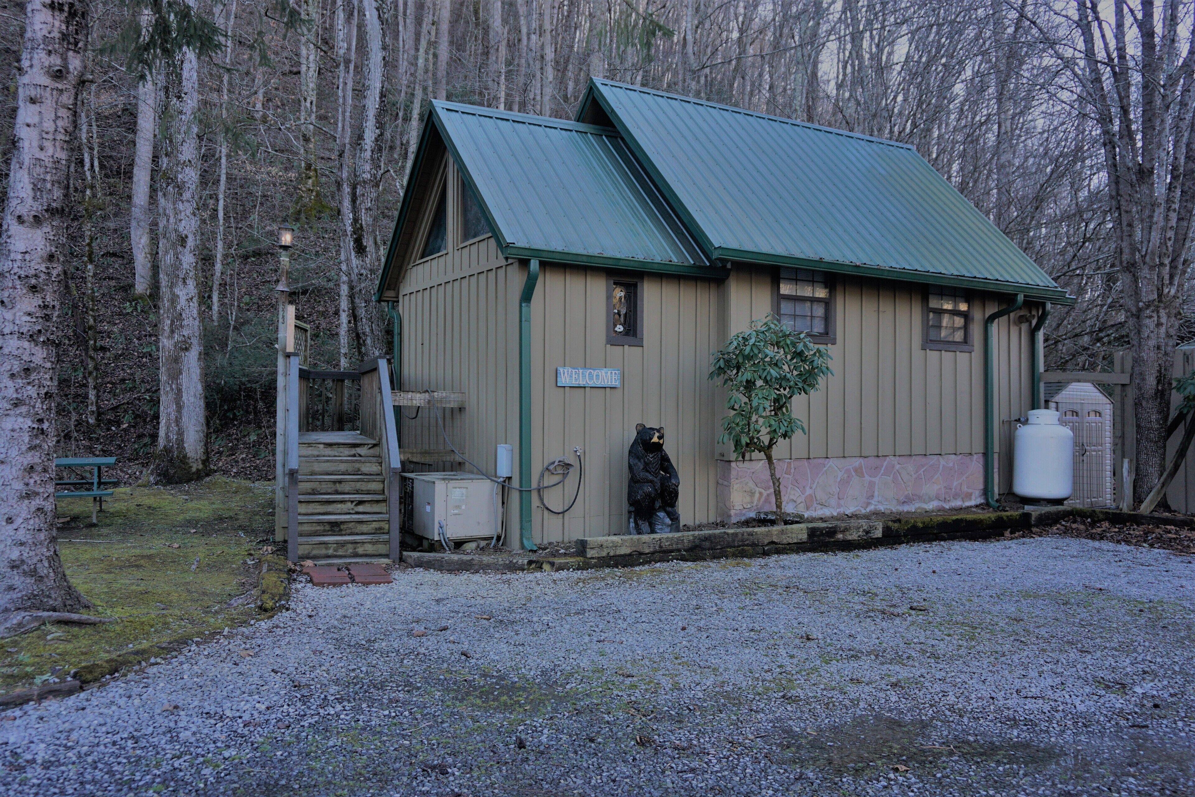 Cozy Cabin On The Creek