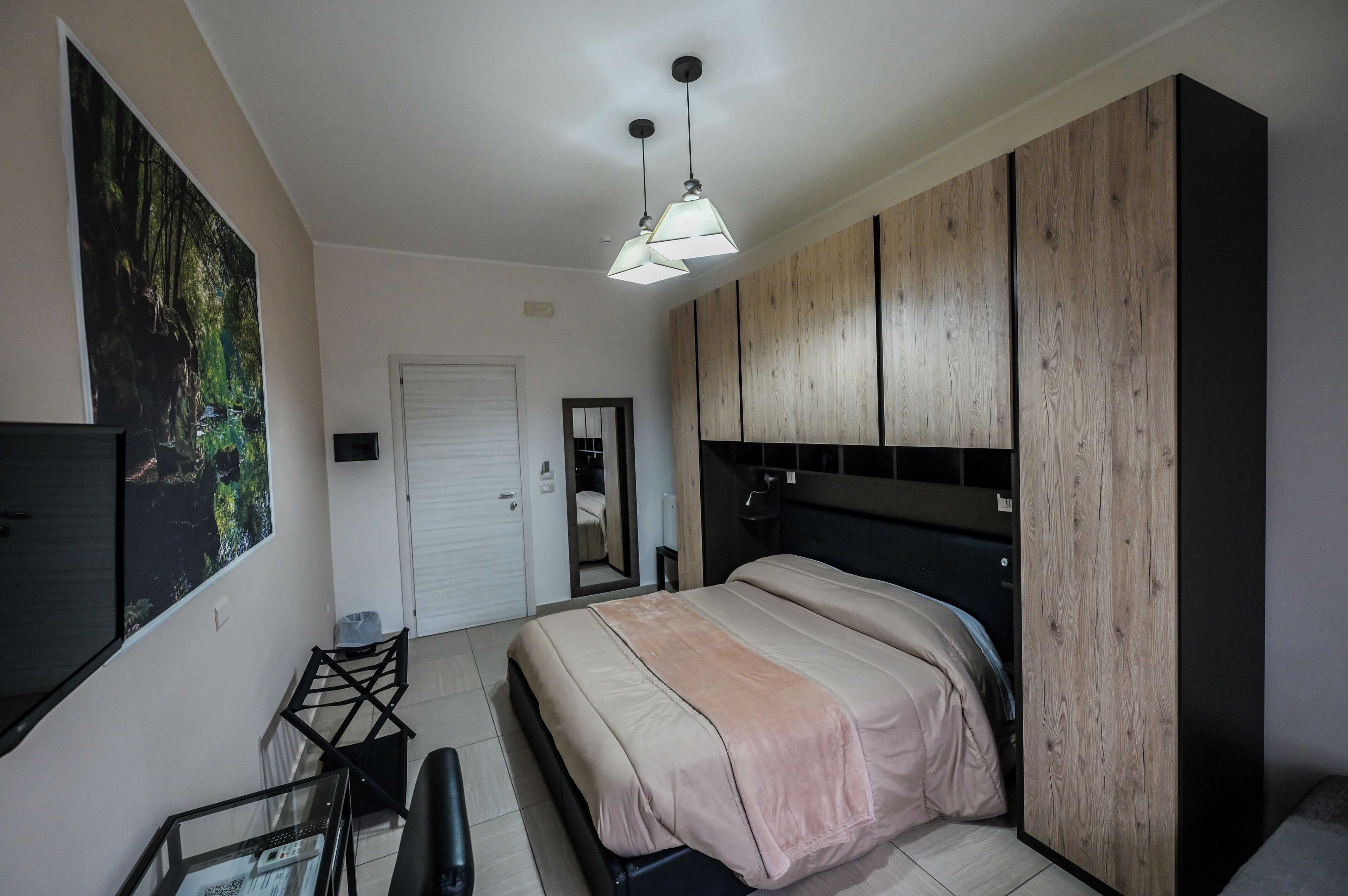 Comfort Double Room | Desk, blackout drapes, free WiFi, bed sheets