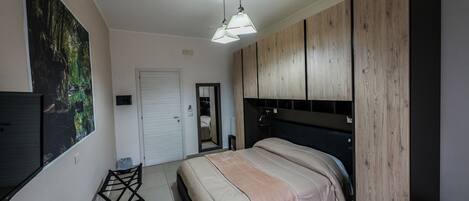 Comfort Double Room | Desk, blackout curtains, free WiFi, bed sheets