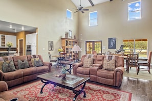Smart TV, fireplace, DVD player, table football