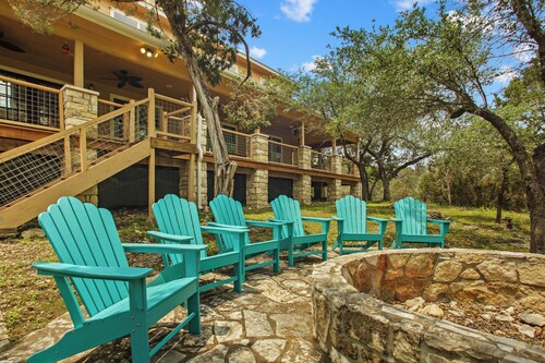 A Perfect Spring Getaway with a Natural Spring Swimming Hole!