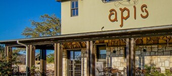 Fabulosa casa espaciosa en Creek-Relax en Hill Country con Texas Bluebonnets