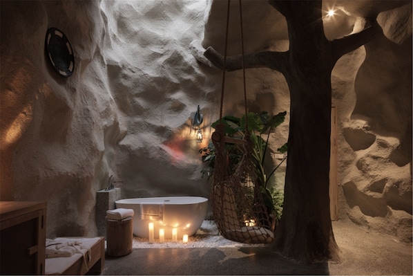 Secret Cave Room - Manli Hotel (Shanghai Pudong Airport Branch) (Shanghai)