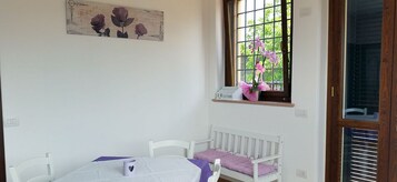 Free daily full breakfast