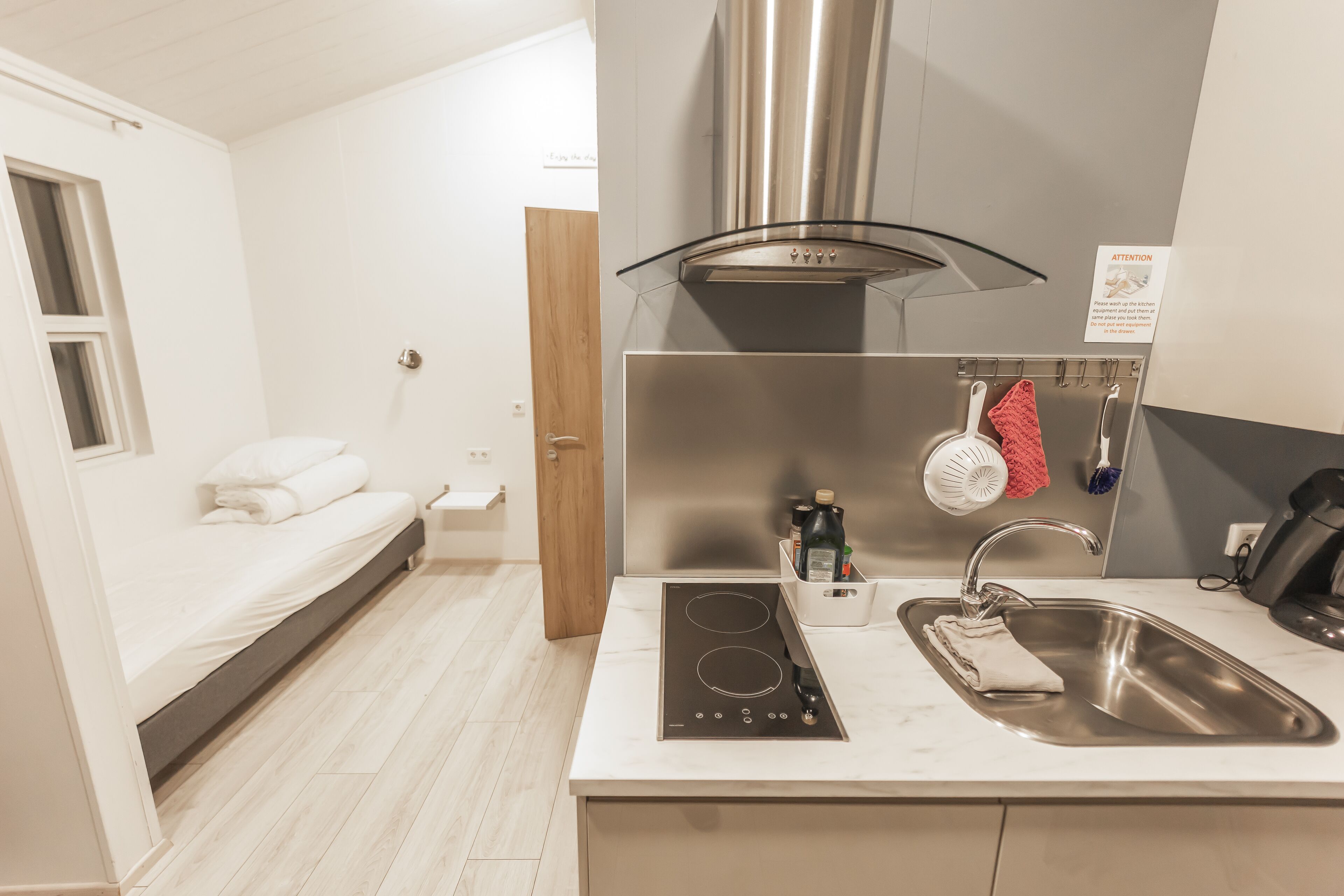 Cabane, 1 chambre | Coin cuisine privé | Réfrigérateur, micro-ondes, plaque de cuisson, bouilloire électrique