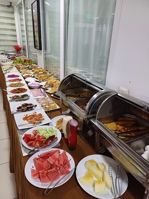 Desayuno buffet incluido todos los días 