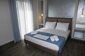 Studio Standard | Fer et planche à repasser, Wi-Fi gratuit, draps fournis