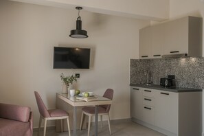 Superior Studio | Iron/ironing board, free WiFi, bed sheets - Notos Luxury Studios (Kefalonia)