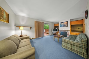 Superior Condo, Ensuite (Condo 2 Bedroom) | Living area