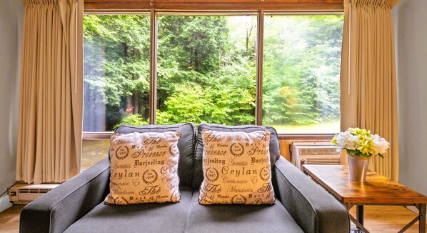 Apartment, Ensuite (St Moritz) | 2 bedrooms, hypo-allergenic bedding, bed sheets