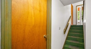 Luxury Apartment, Ensuite (Condo 3 bedroom) | Living area