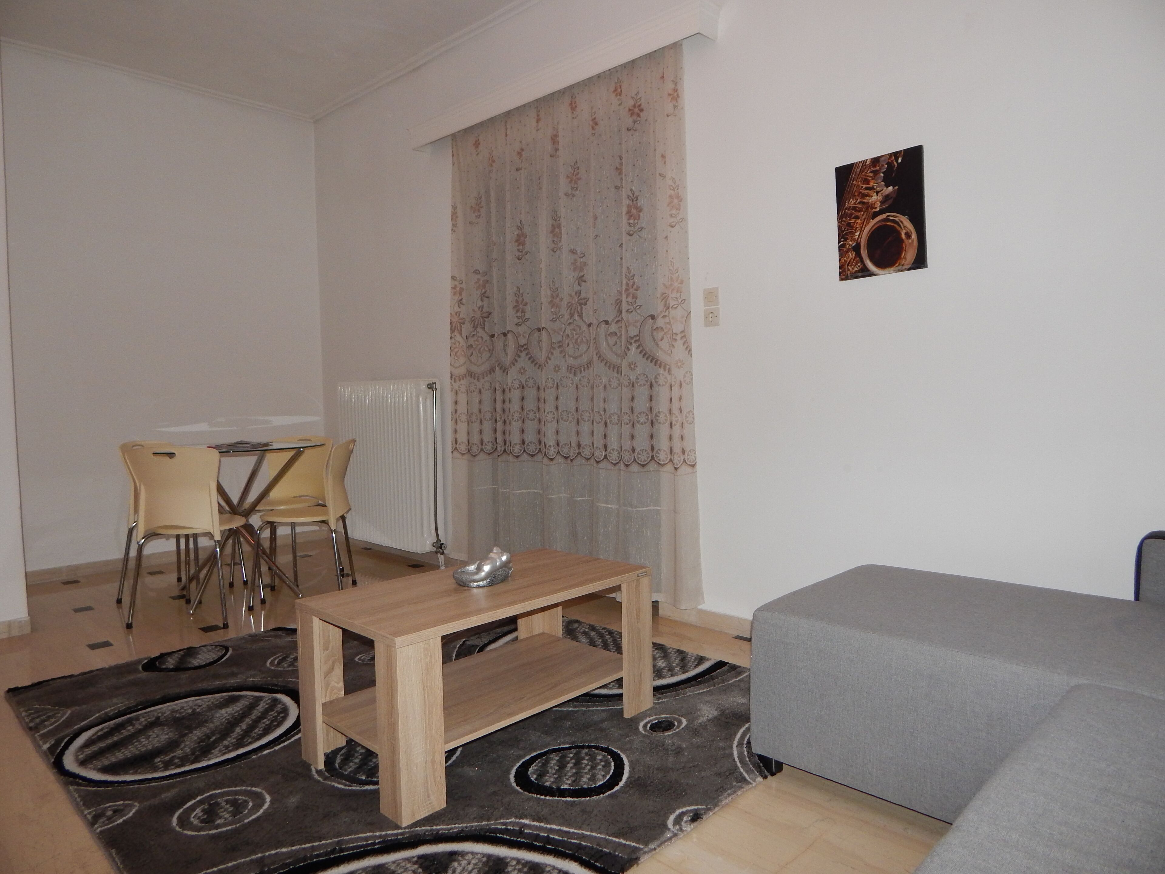 Apartment, 2 Bedrooms, Balcony, Mountain View | Living room | Flat-screen TV