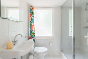 Bungalow, 1 Bedroom | Bathroom