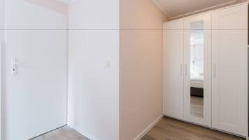 Bungalow, 1 Bedroom | 1 bedroom, iron/ironing board, free cribs/infant beds, free WiFi