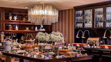 Petit déjeuner buffet compris tous les jours