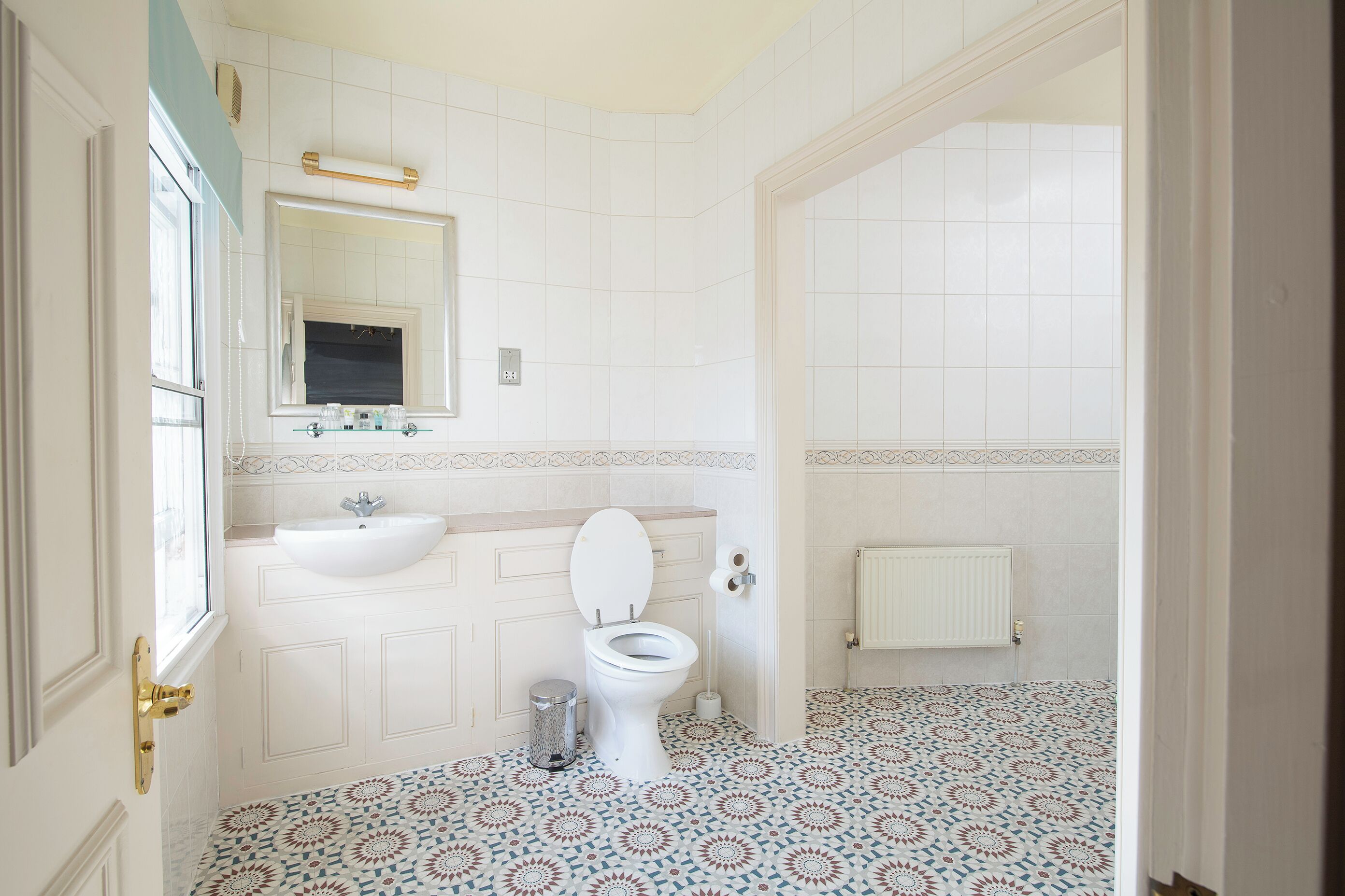 superior double room | bathroom | hair dryer, towels, soap, shampoo