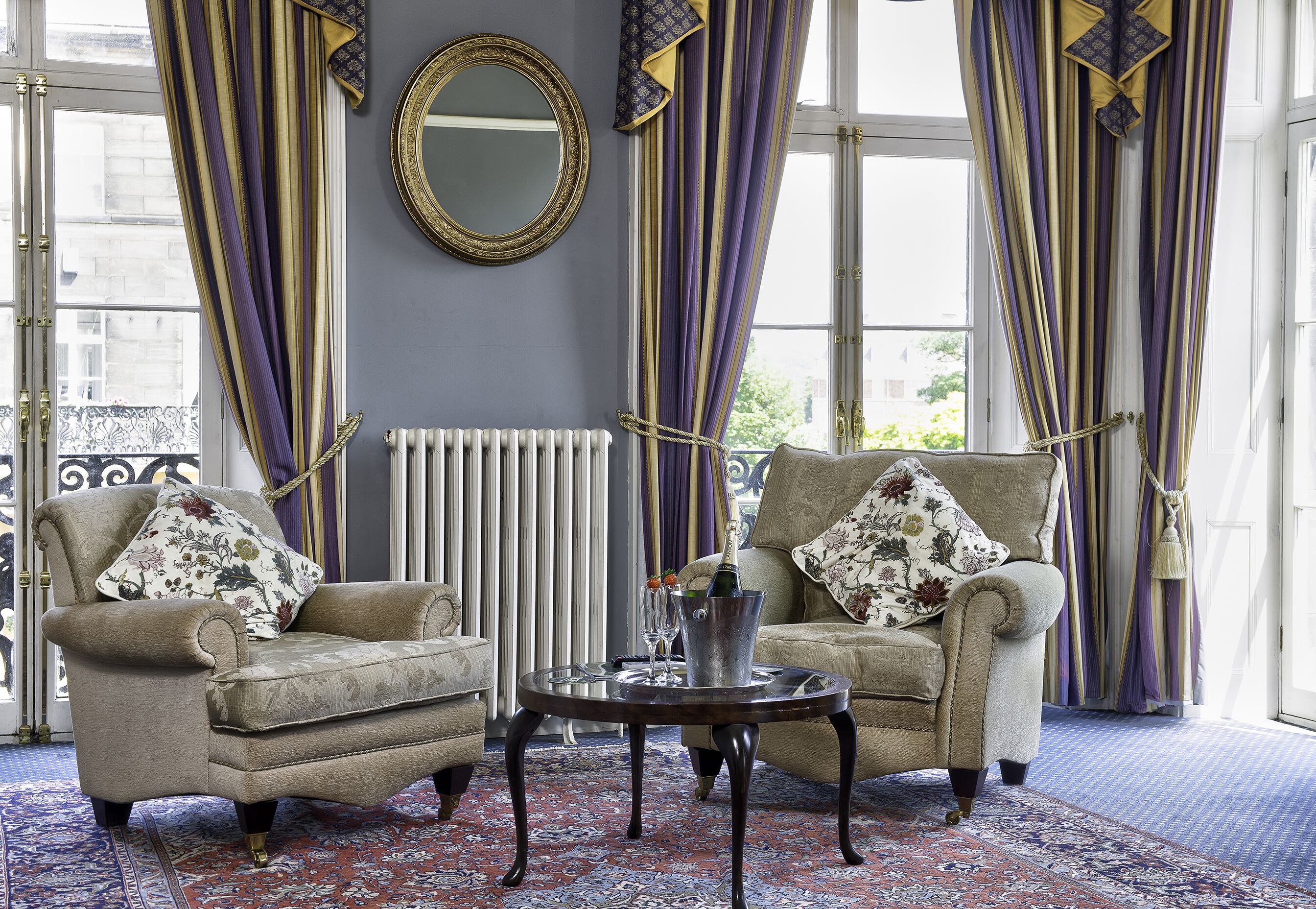 luxury double room | desk, soundproofing, free wifi, bed sheets