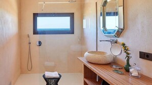 Suite, Terrasse | Badezimmer