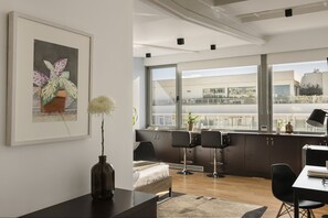 Acropolis Suite | 1 間睡房、高級寢具、房內夾萬、手提電腦工作空間