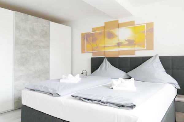 Triple Room | Desk, free WiFi, bed sheets