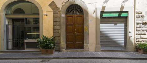 واجهة المنشأة