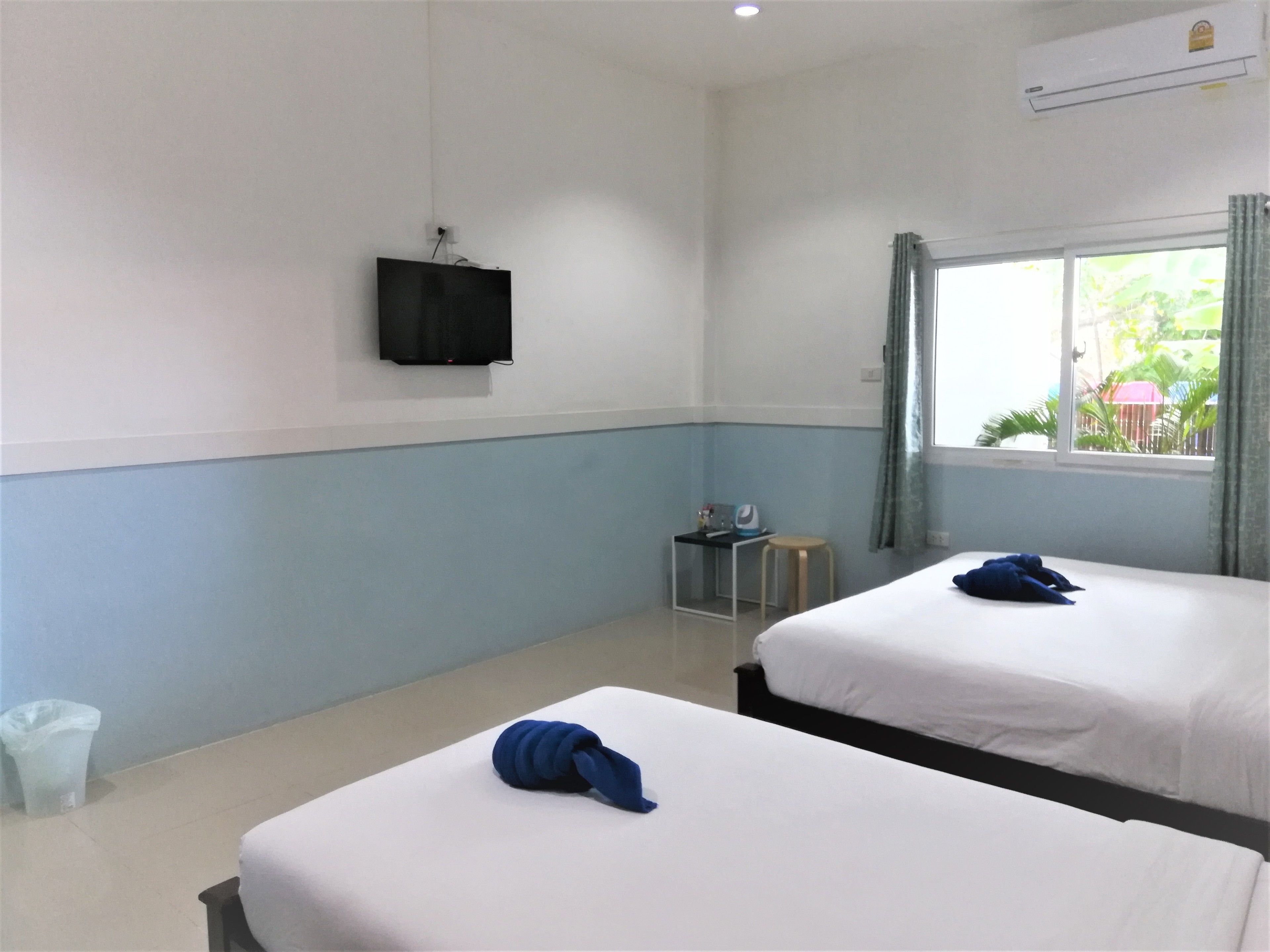 classic triple room | in-room safe, free wifi, bed sheets