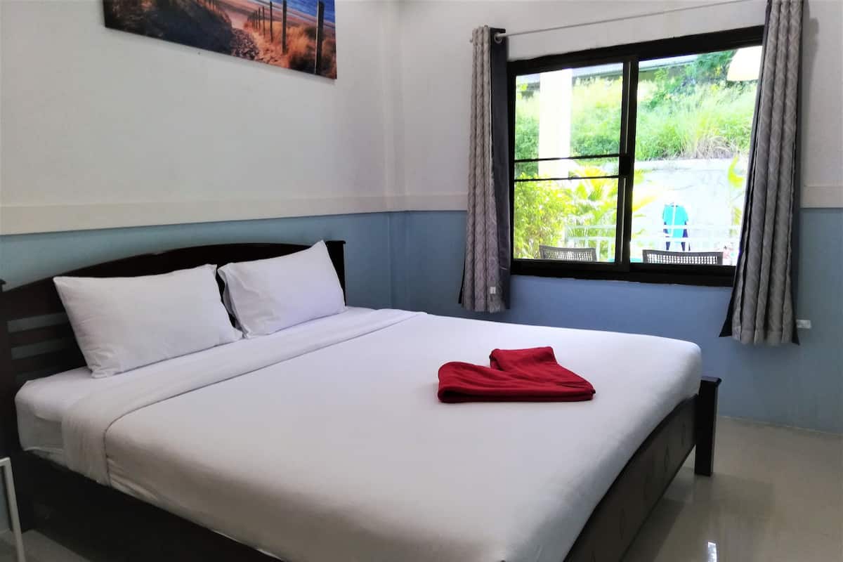 Standard Double Room with Terrace | Cofres nos quartos, Wi-Fi de cortesia, roupa de cama