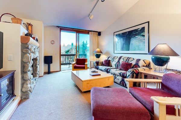 Townhome, 2 Bedrooms | Living area | Smart TV, streaming services