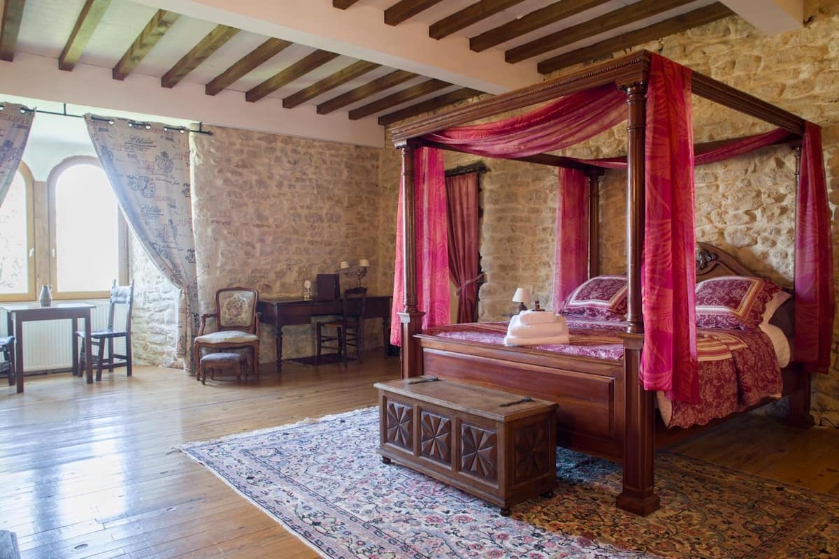 Doppia Deluxe (Châtelaine) | Con stile personalizzato, con arredamento individuale, una scrivania