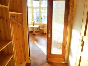 Apartment (Split Level) | Blackout curtains, soundproofing, iron/ironing board - Villa-Hufeland (Berlin)