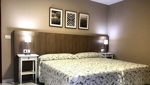 Double Room, 2 Twin Beds, Non Smoking