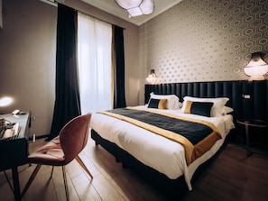 Triple Room | Desk, laptop workspace, free WiFi