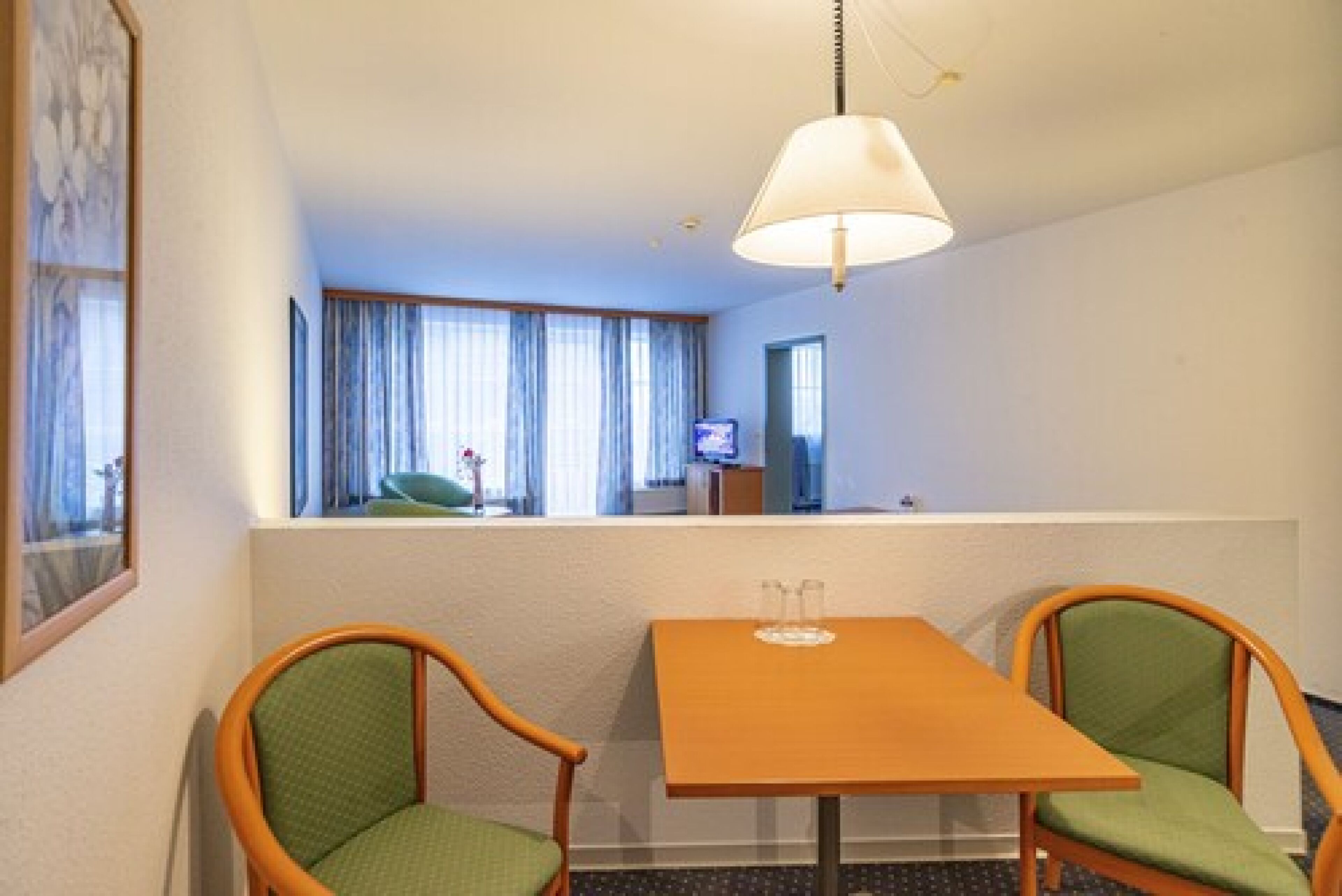 Apartamento família | Opções para refeição no quarto