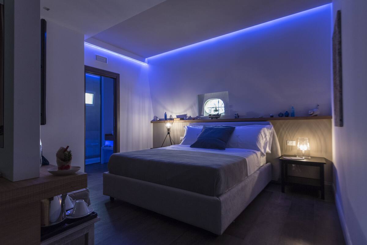Studio suite, balkon | Luxe beddengoed, een kluis op de kamer, individueel gedecoreerd