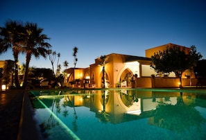 Seasonal outdoor pool - Villa Kete Deluxe Rooms (Palma di Montechiaro)