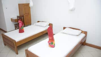 In-room safe, free WiFi, bed sheets